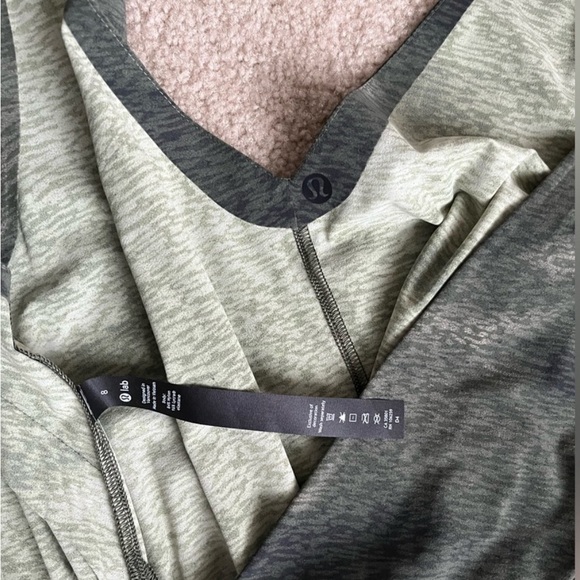 NWT 🔥Lululemon LAB Wrap it Up Dress Size 8 light sage - Picture 7 of 7